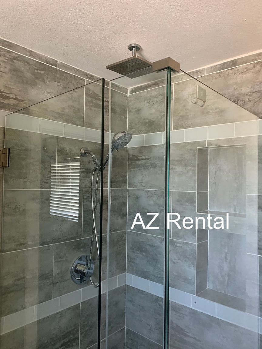 1810 E La Donna Dr photo 5