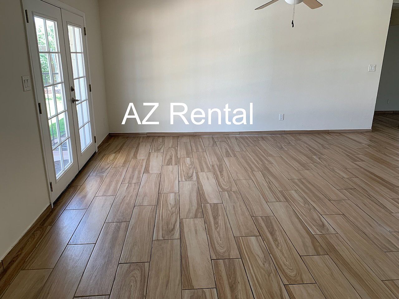 1810 E La Donna Dr photo 2