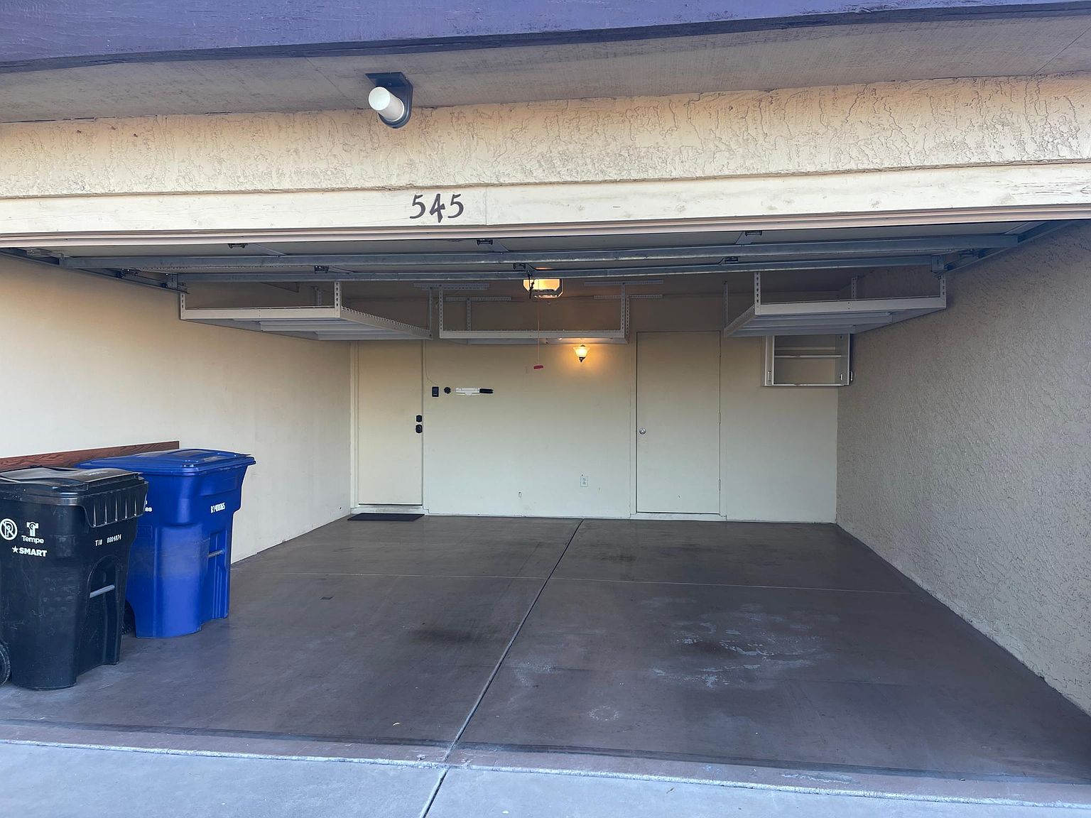 545 W Colgate Dr photo 2