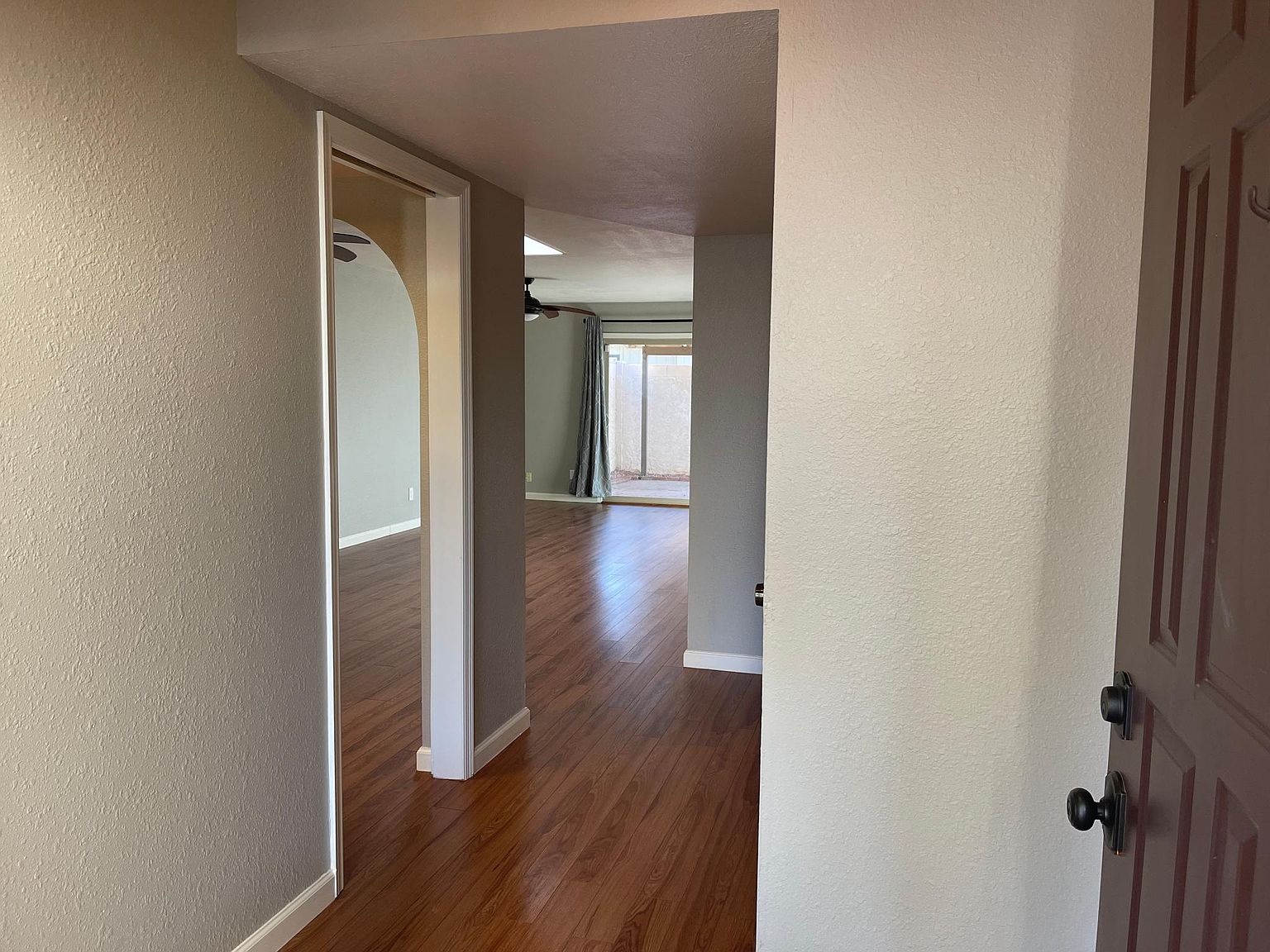 545 W Colgate Dr photo 4