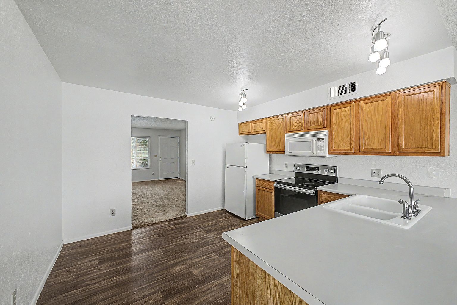 932 W Libra Dr photo 5