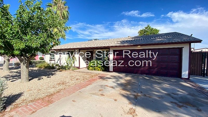 1223 W Oxford Dr photo 2