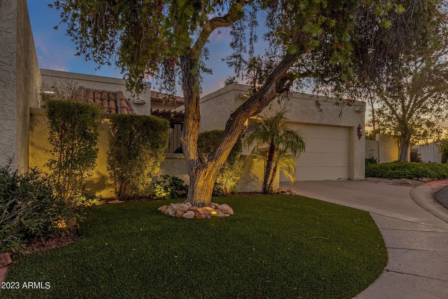 4611 E Desert Dr Phoenix, AZ 85044 photo 2
