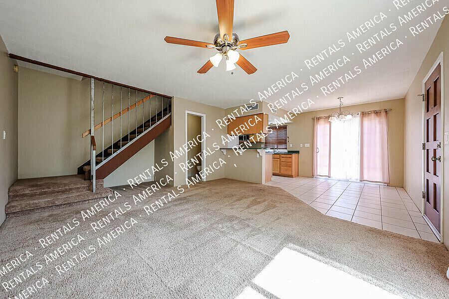 4809 E Euclid Ave photo 5