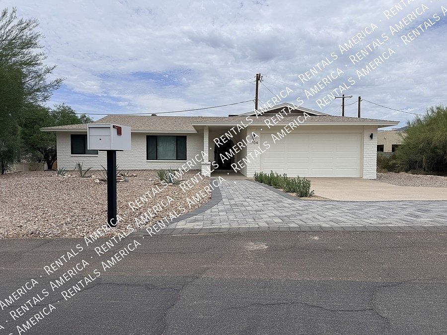 1704 E Pickrell Dr Phoenix, AZ 85042 photo 2