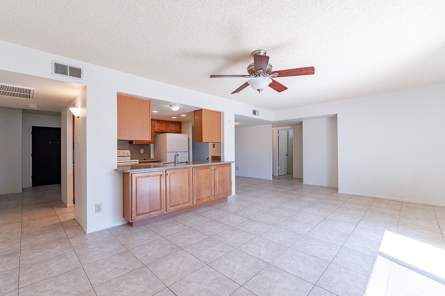6413 S College Ave Tempe, AZ 85283 photo 5