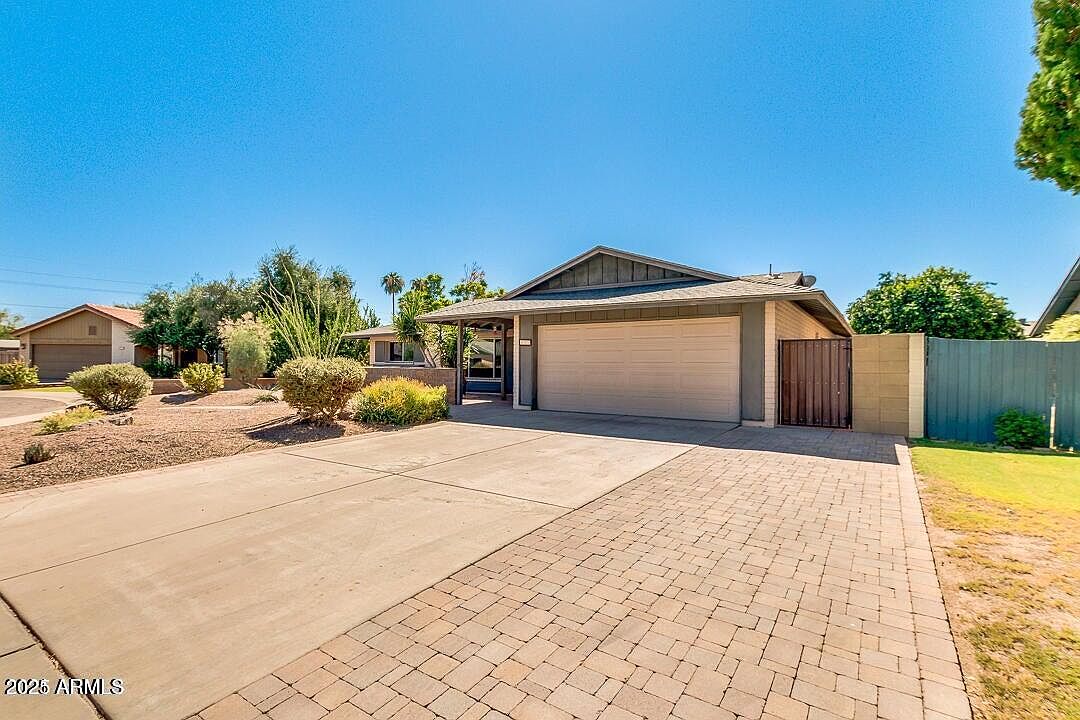831 E Stephens Dr Tempe, AZ 85283 photo 2