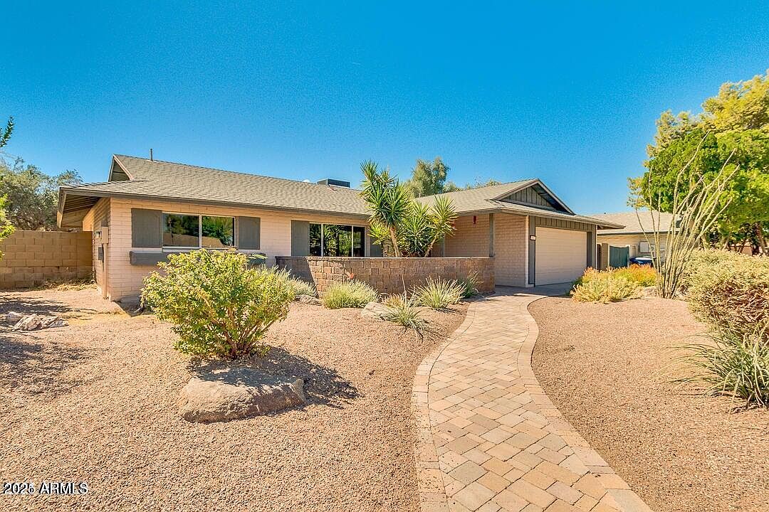 831 E Stephens Dr Tempe, AZ 85283 photo 3