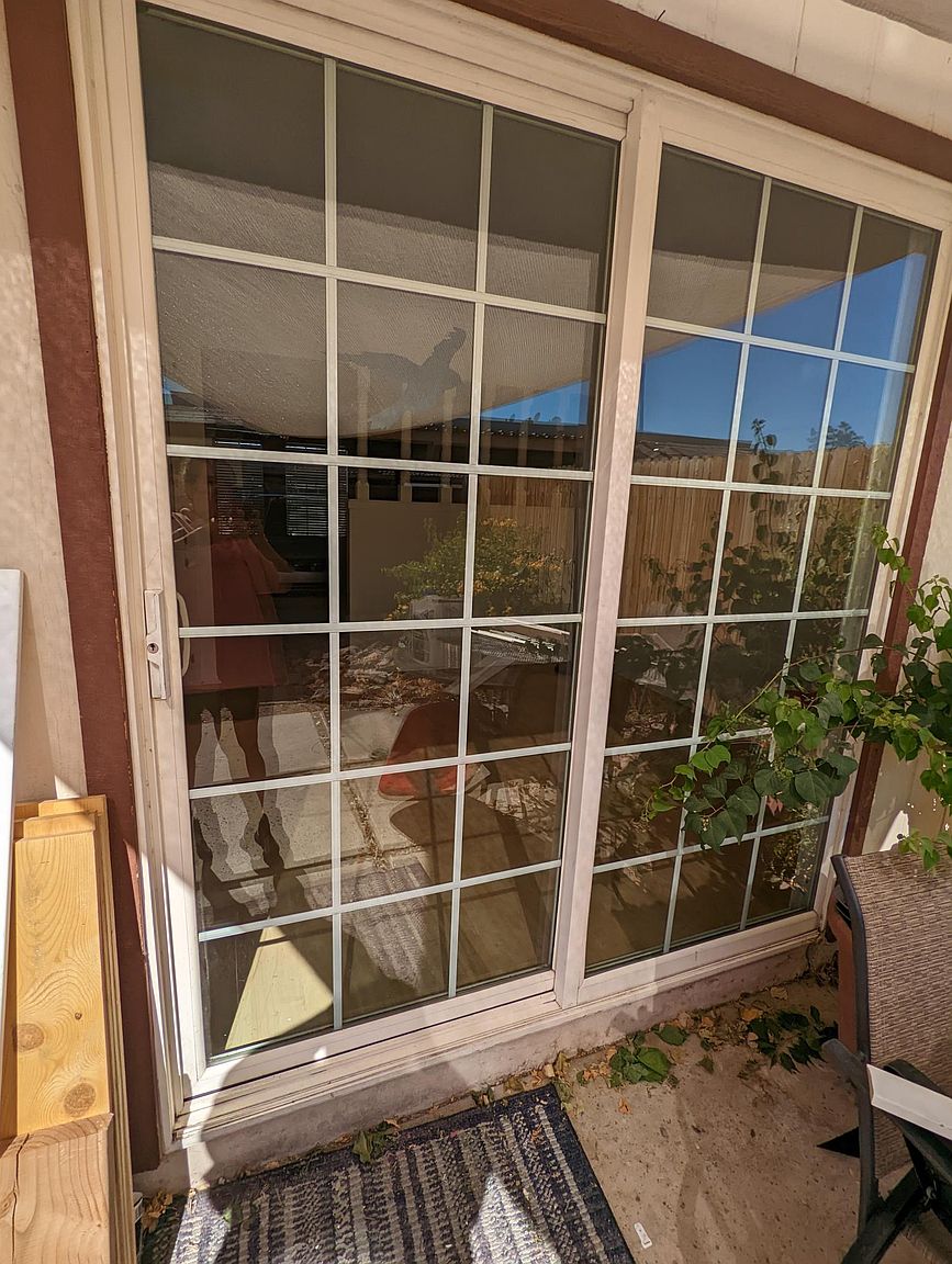 1004 E Bendix Dr photo 2