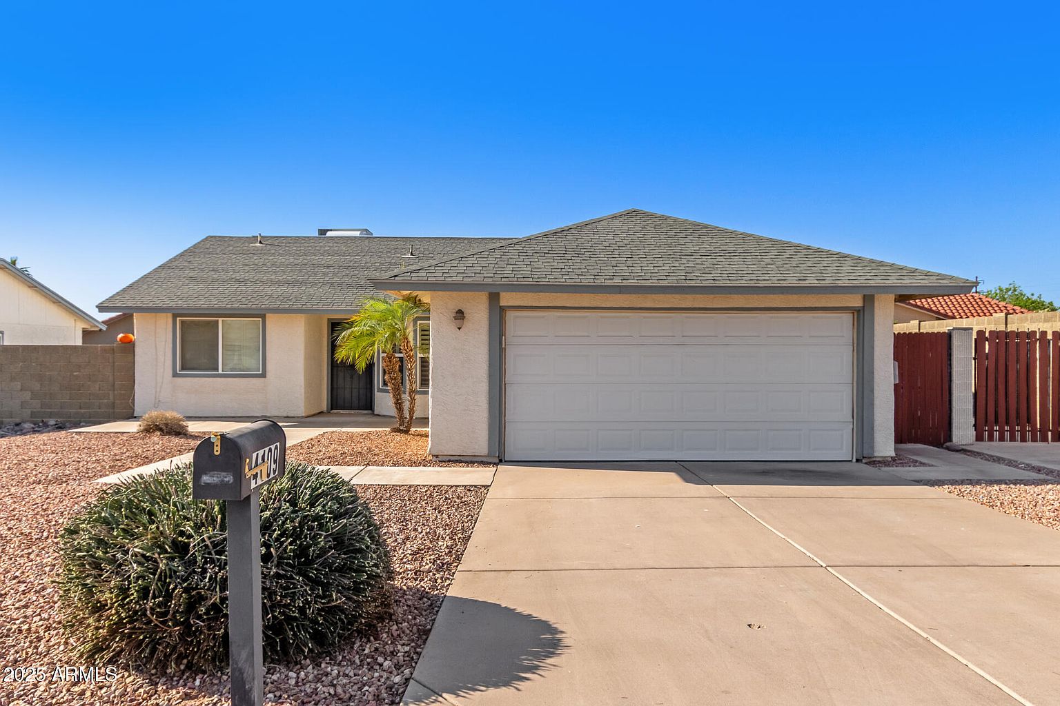 4109 E Ahwatukee Dr photo 2