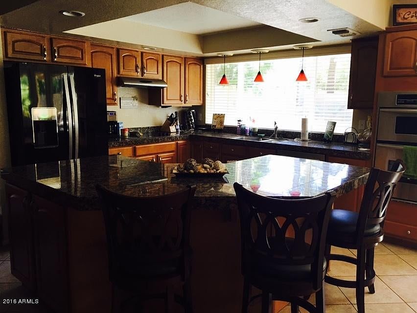 1929 E La Vieve Ln photo 2