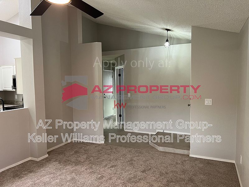 3837 W Elgin St photo 5
