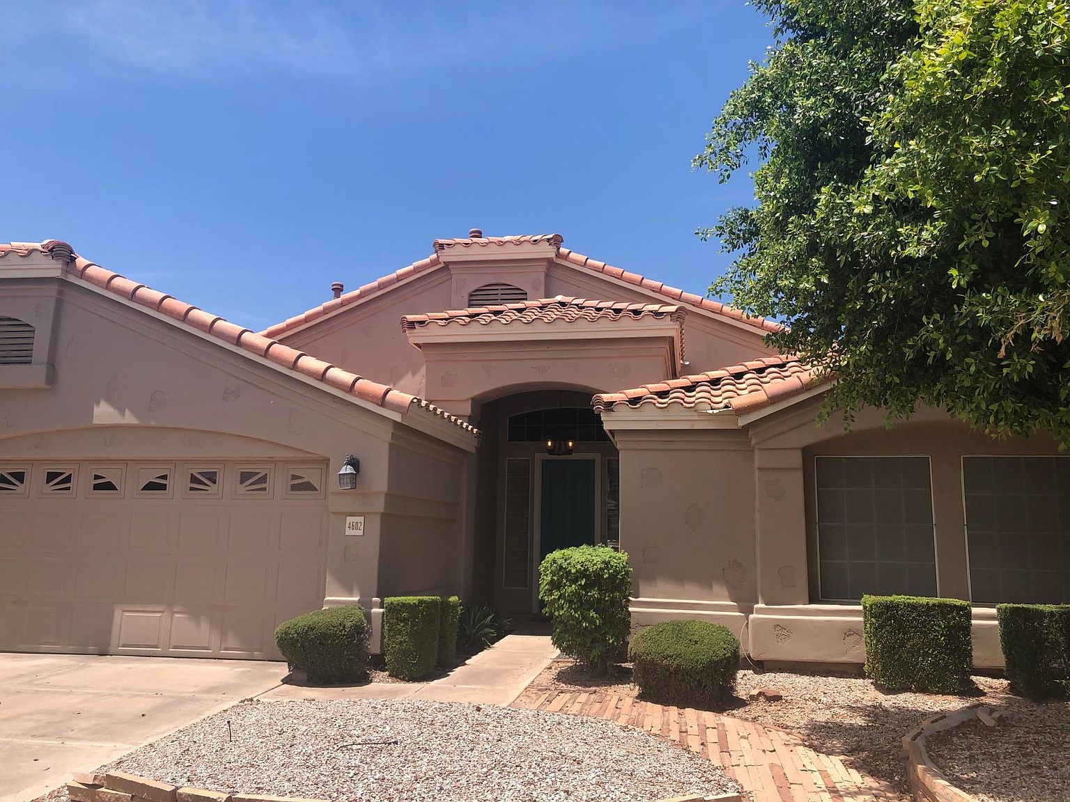 4602 W Carla Vista Dr photo 2