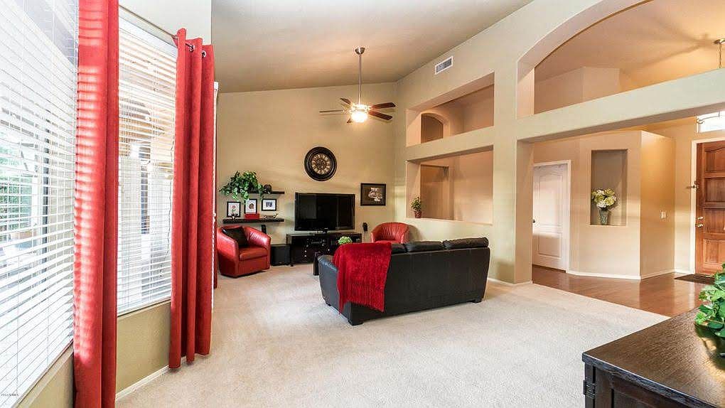 16208 S 27th Pl photo 3