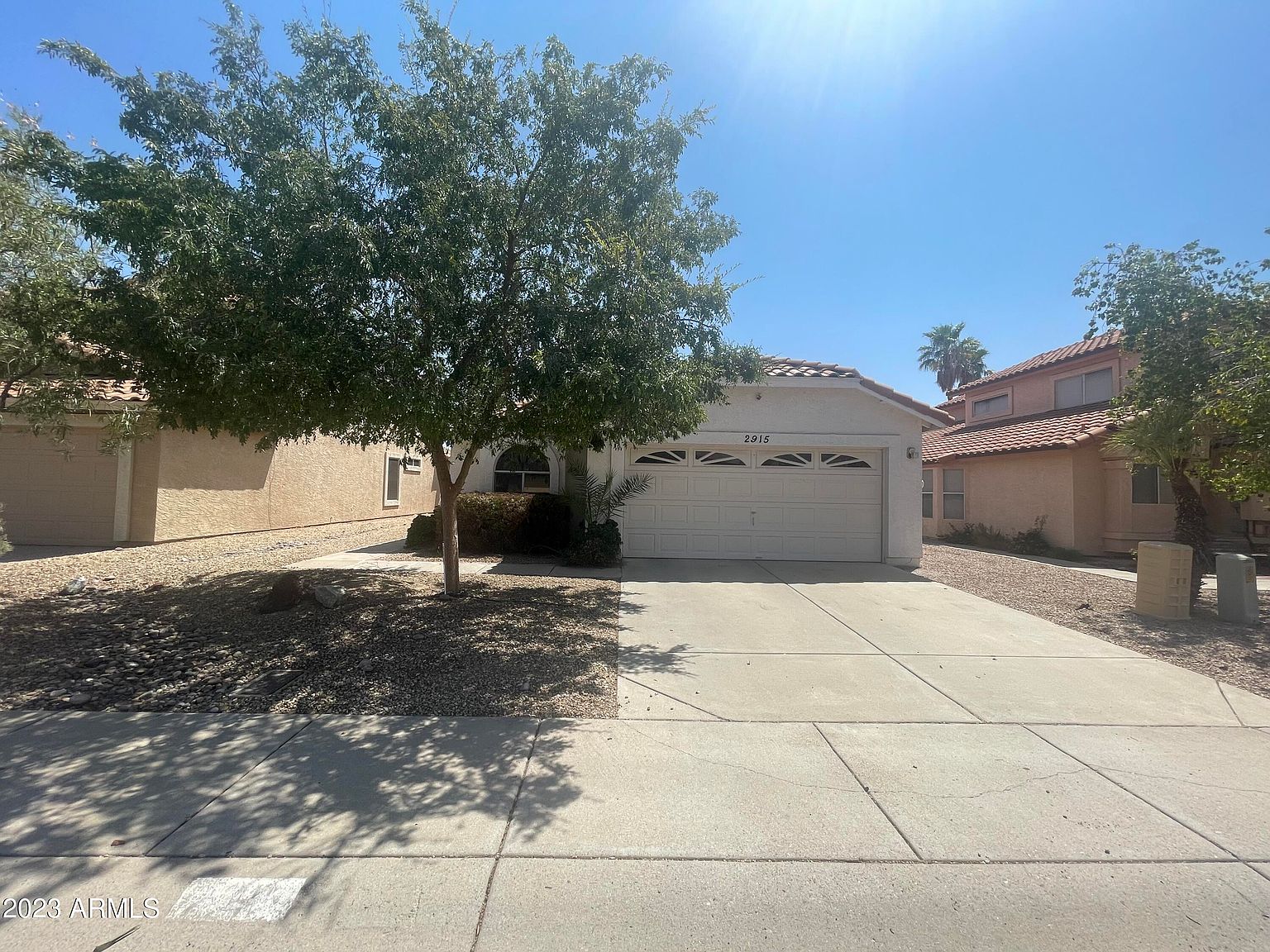 2915 E Amber Ridge Way photo 3