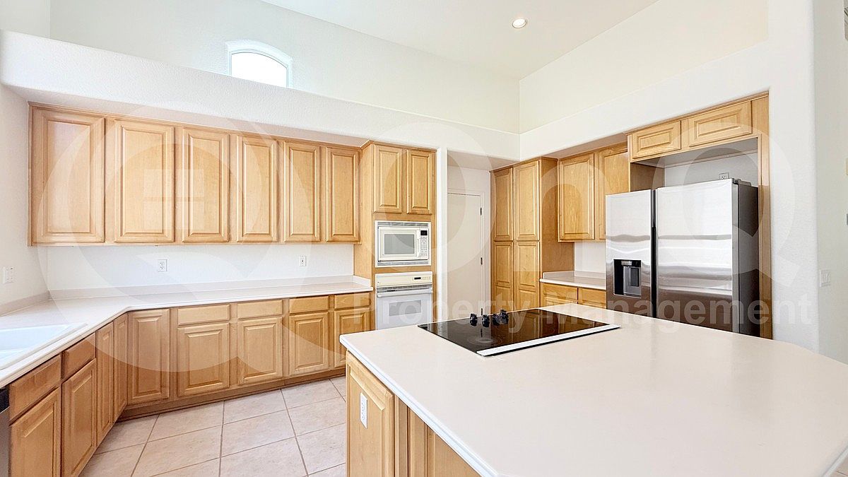 15210 S 20th St Phoenix, AZ 85048 photo 4