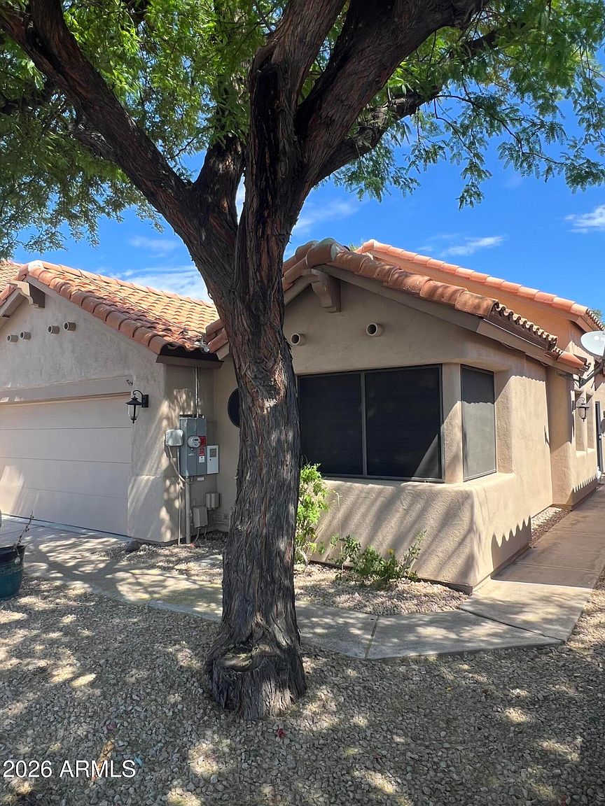 3534 E Verbena Dr Phoenix, AZ 85044 photo 2