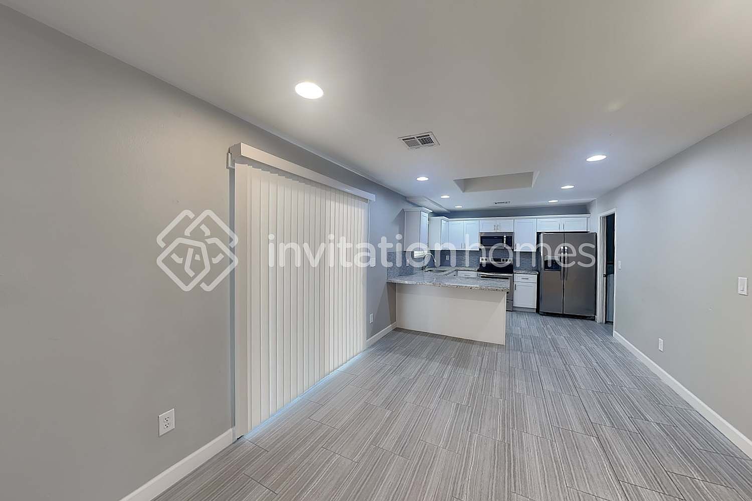 5424 S El Camino Dr Tempe, AZ 85283 photo 3