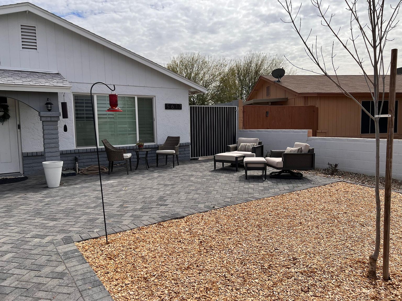 5617 S Palm Dr photo 2