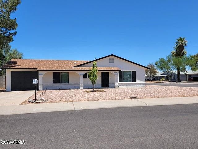 630 E Julie Dr Tempe, AZ 85283 photo 2