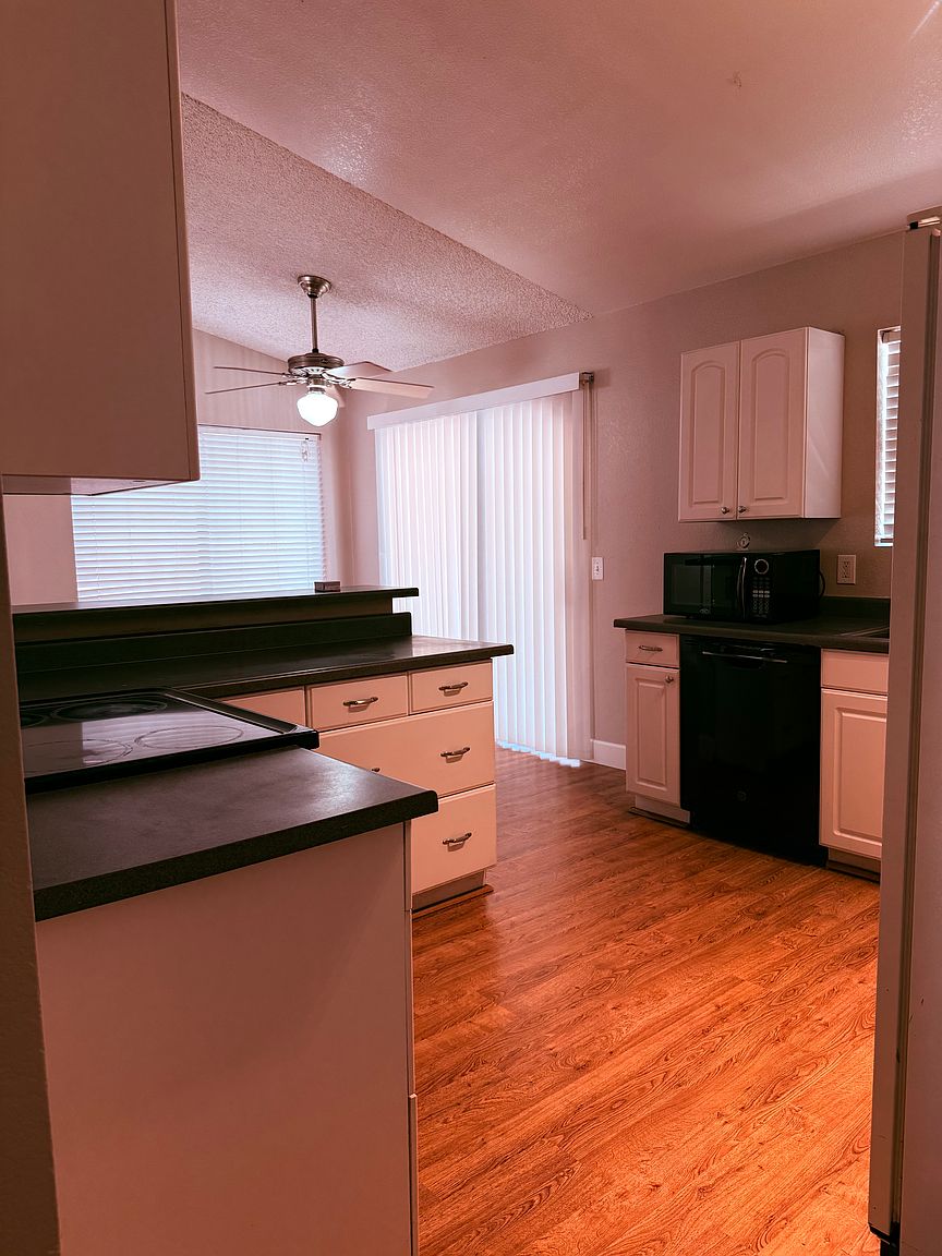 5506 W Del Rio Ct photo 3
