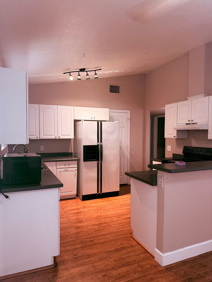 5506 W Del Rio Ct photo 2