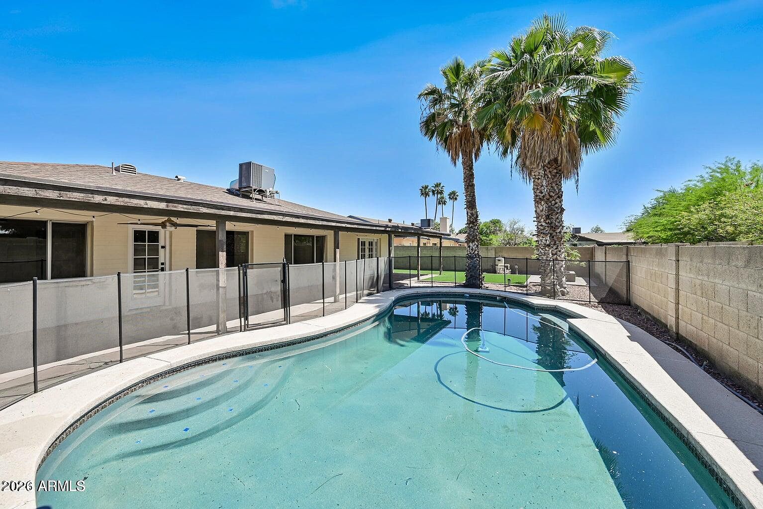 5930 S Juniper St Tempe, AZ 85283 photo 2