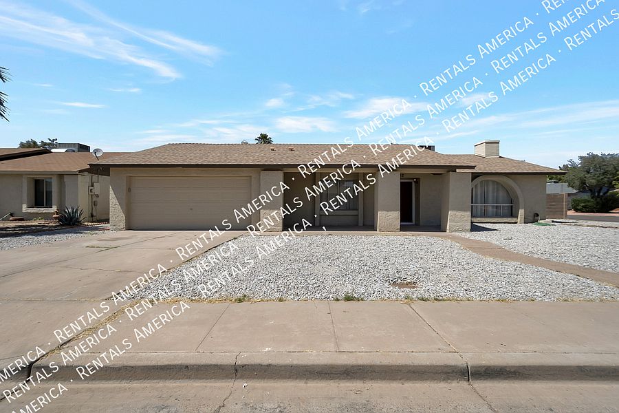 552 W Kilarea Ave Mesa, AZ 85210 photo 2