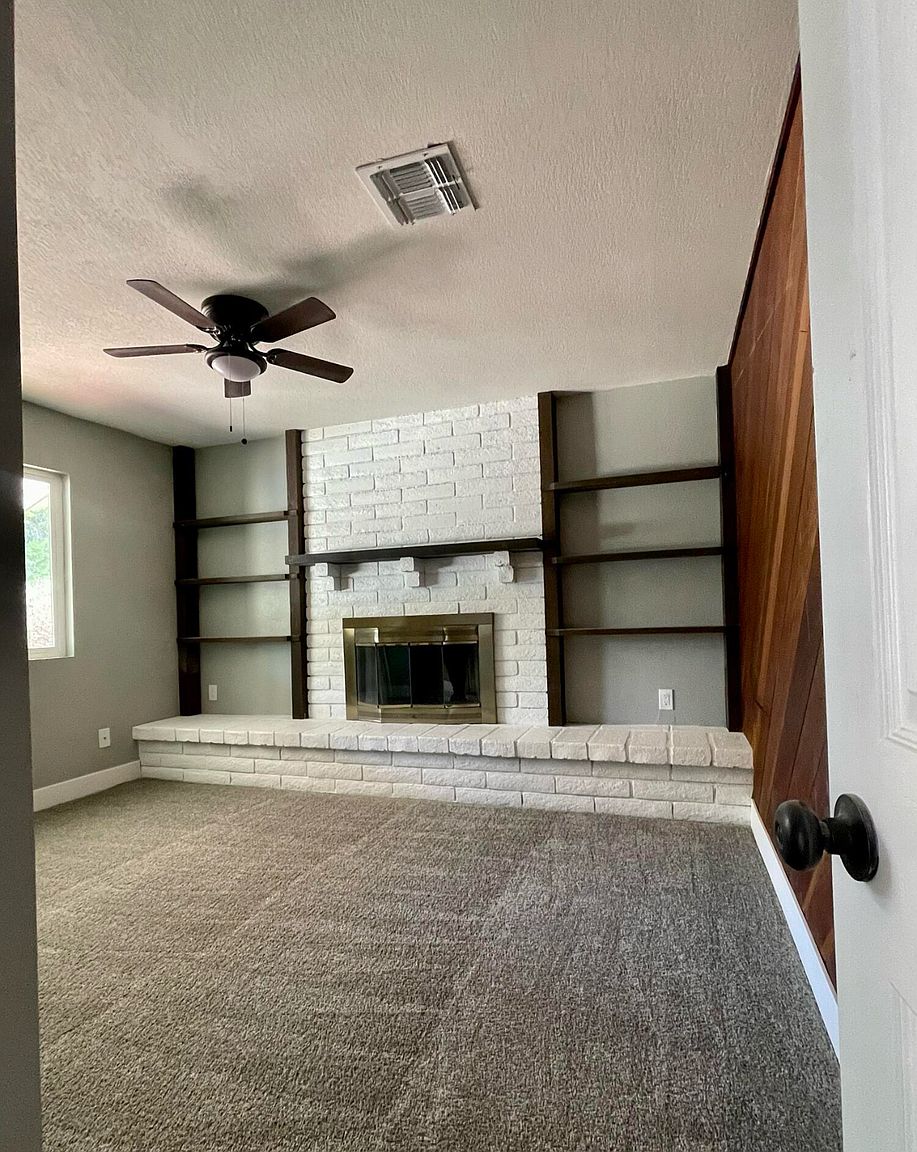 2929 S Estrella Cir photo 4