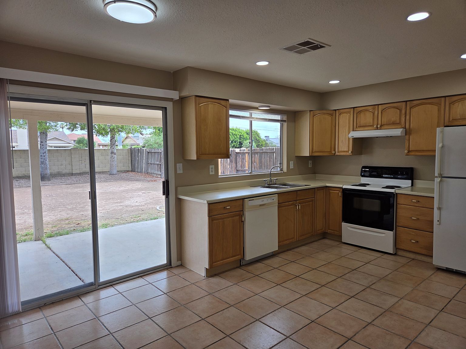 2334 W Olla Ave photo 4
