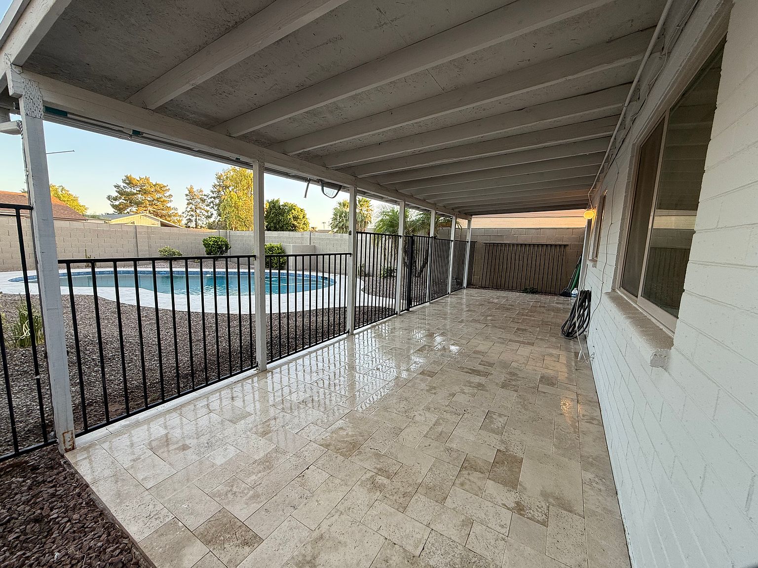 1315 W Straford Dr photo 4