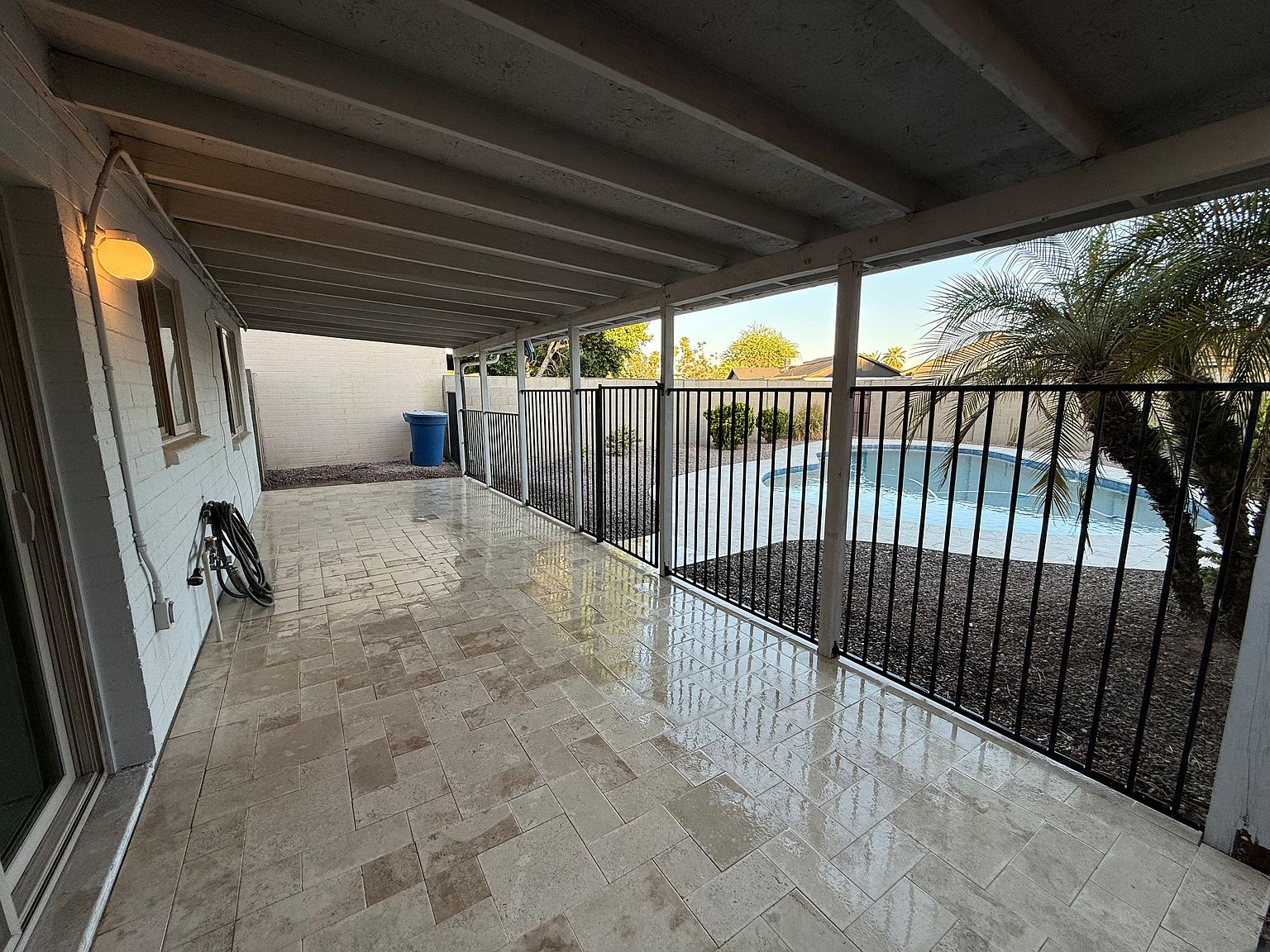 1315 W Straford Dr photo 3