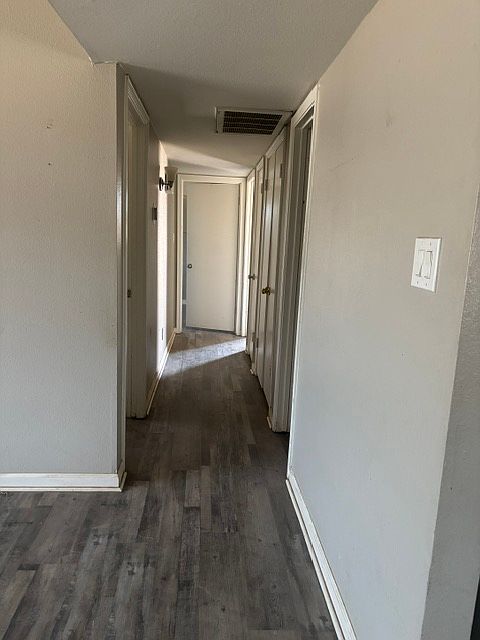 1470 W Houston Ave photo 4