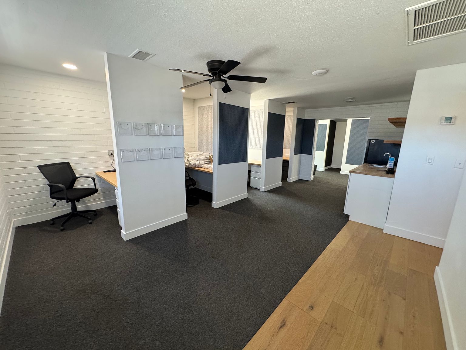 139 W Vaughn Ave photo 4