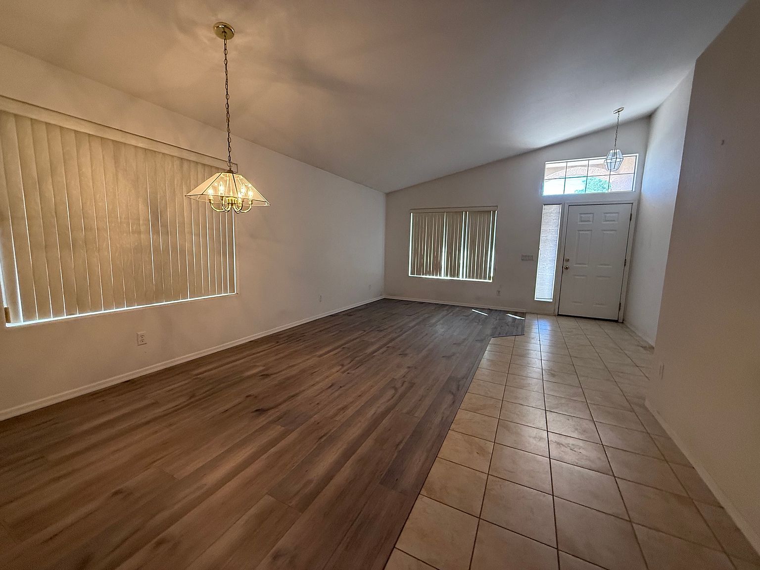1102 W Heather Ave photo 4