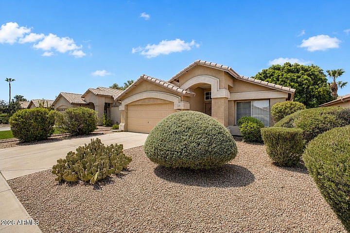 1102 W Heather Ave photo 2