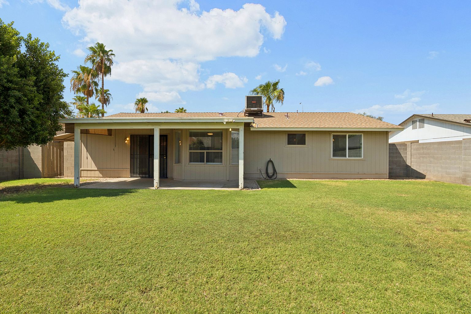 737 W El Prado Rd photo 2