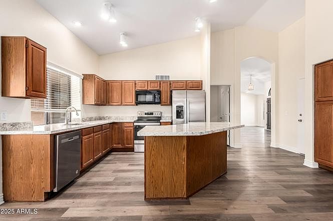 1517 W Islandia Dr photo 5