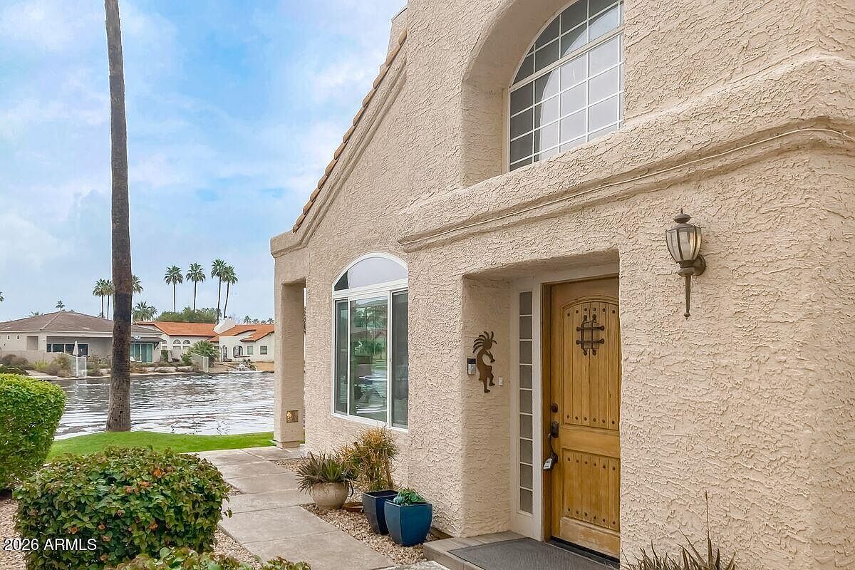 1318 W Coral Reef Dr photo 3