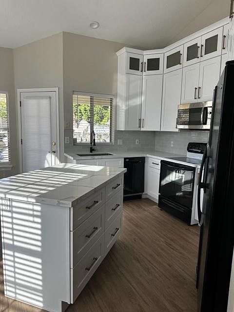1410 W Crystal Spring Dr photo 5