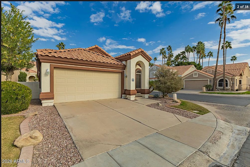 517 S Paradise Dr photo 2