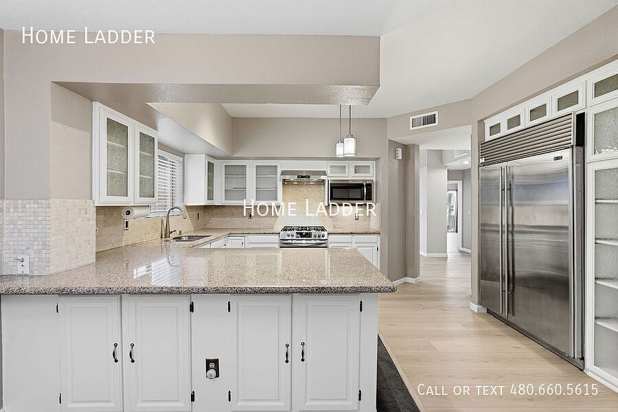 514 S Marina Dr Gilbert, AZ 85233 photo 4