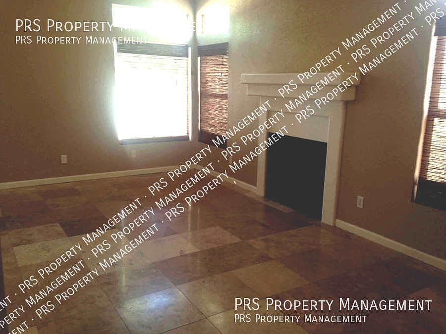 629 S Oak St Gilbert, AZ 85233 photo 4