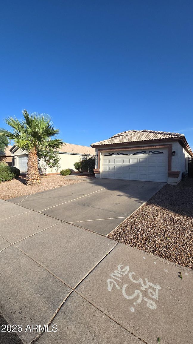 151 W Sagebrush St Gilbert, AZ 85233 photo 2