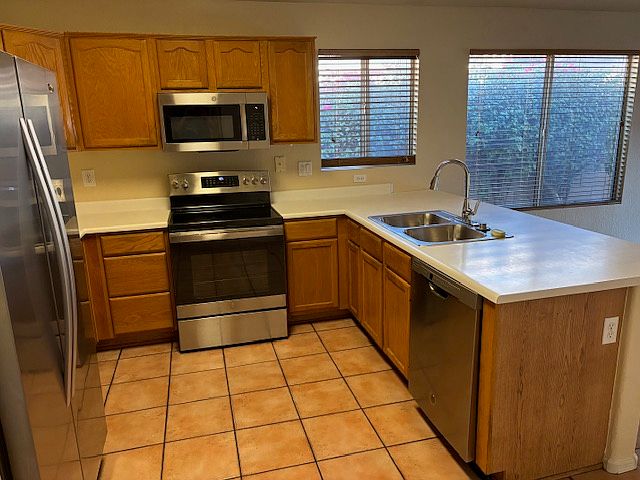 143 West Smoke Tree Road, Gilbert, AZ 85233 photo 4