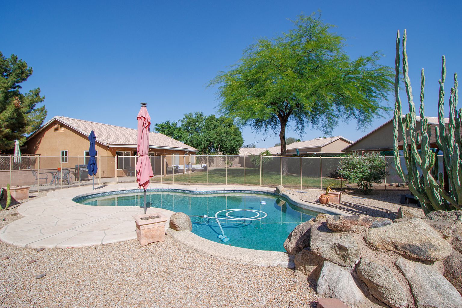 363 W Baylor Ln photo 4