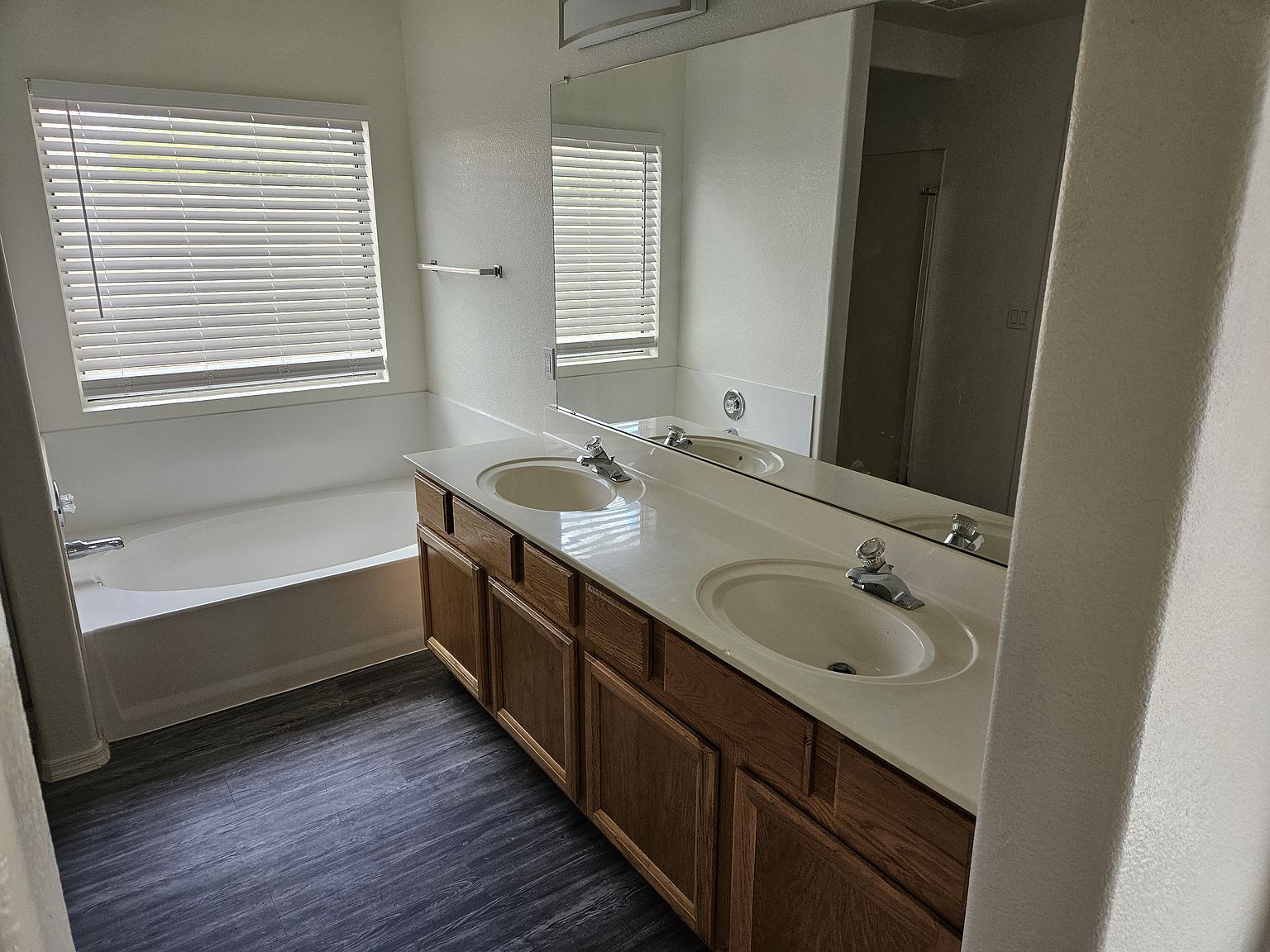 173 W Jasper Dr photo 4