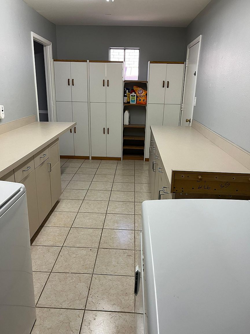 1230 W Carla Vista Dr photo 3