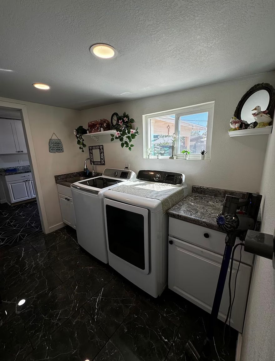 1213 W Galveston St photo 5