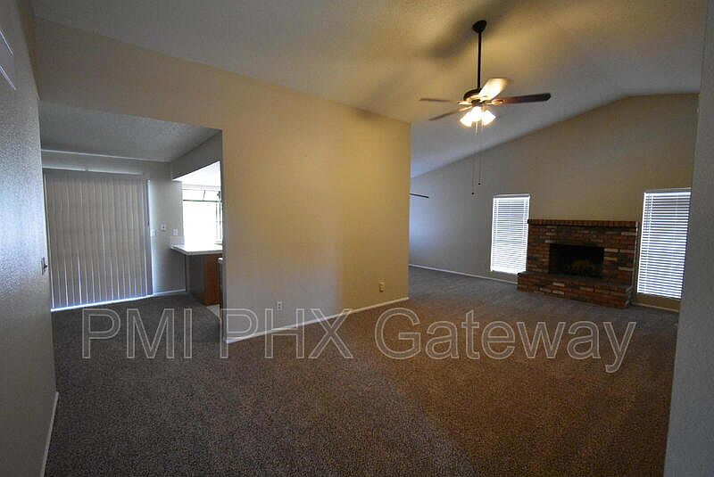 954 W Osage Ave photo 5